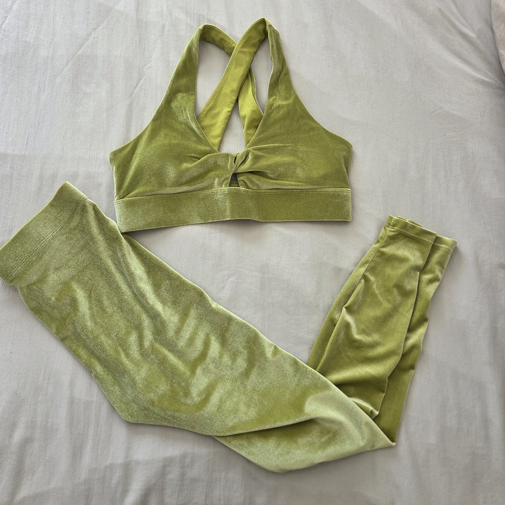 Fabletics Oasis Twist Velour Sports Bra and Velour Leggings in Golden Leaf Med